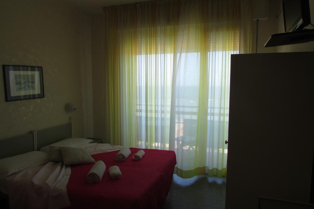 Hotel Brenta Viserbella di Rimini Exteriér fotografie