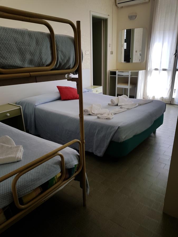 Hotel Brenta Viserbella di Rimini Exteriér fotografie