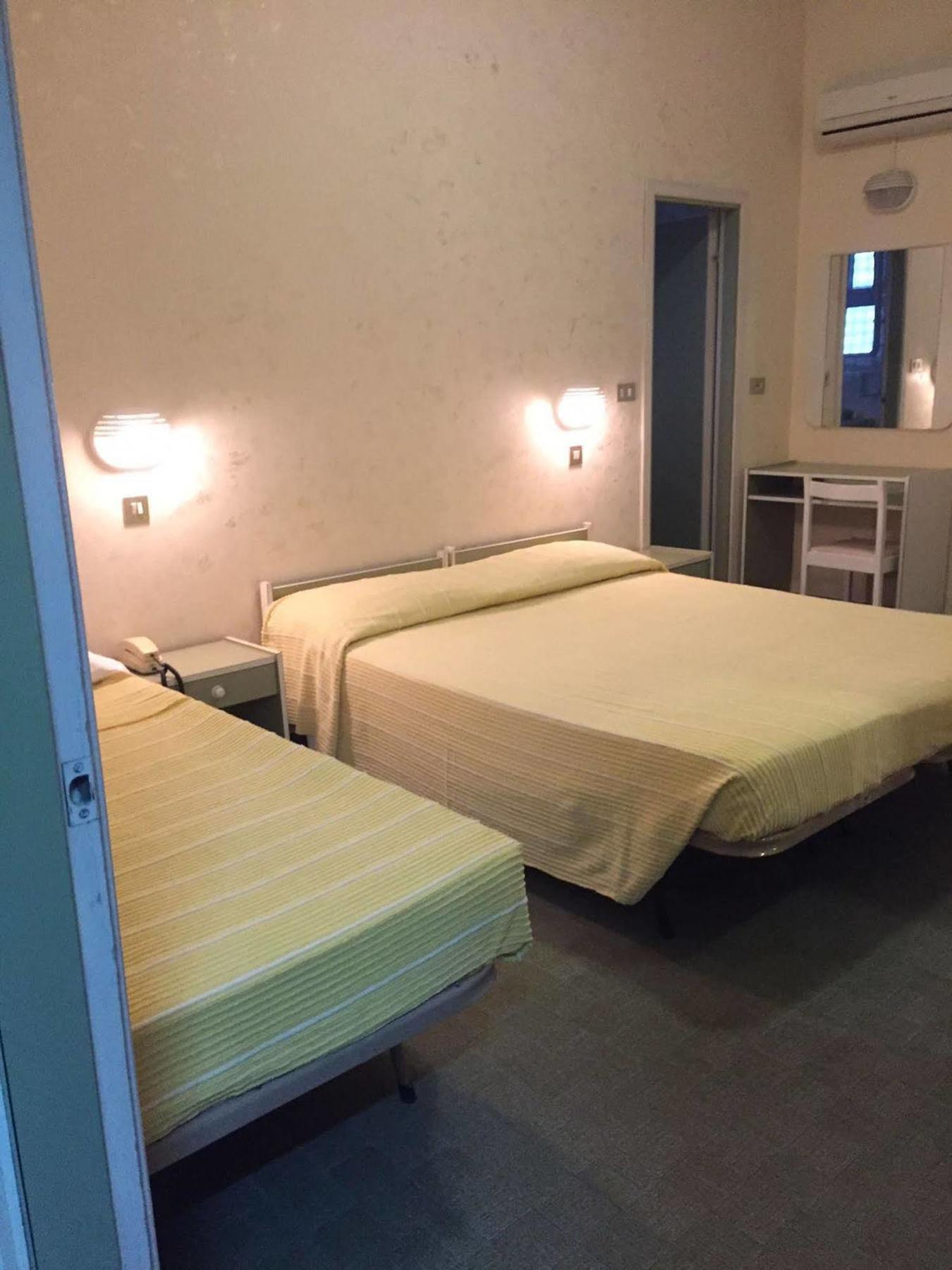 Hotel Brenta Viserbella di Rimini Exteriér fotografie