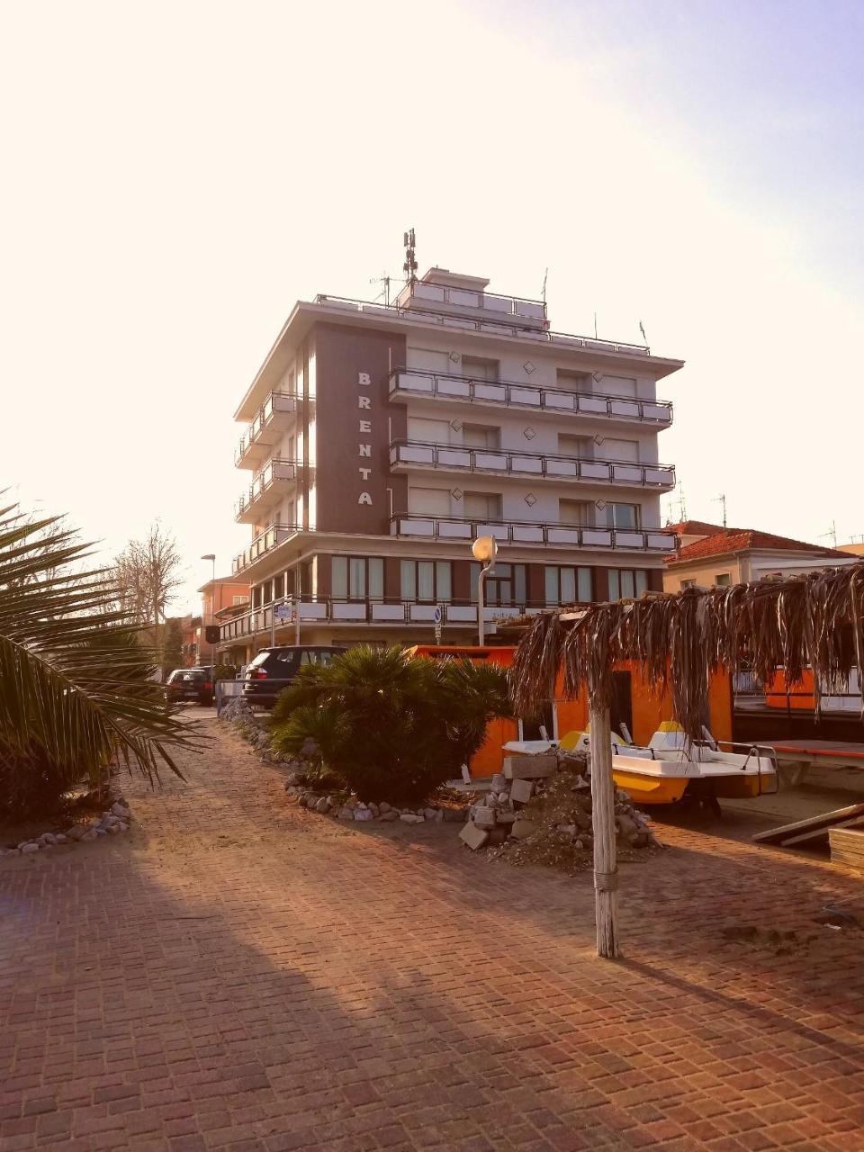 Hotel Brenta Viserbella di Rimini Exteriér fotografie